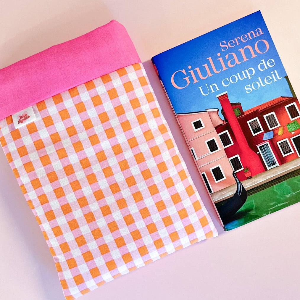 Charlotte Book Pouch