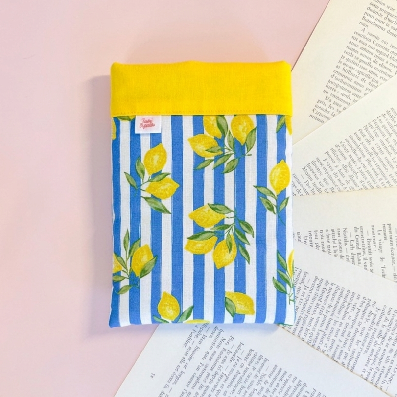 Charlotte Book Pouch